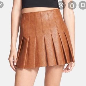 ASTR brown leather mini skirt - size large